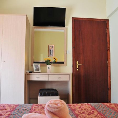 פראליה דיוניסיו Dionisos Palms Apartments מראה חיצוני תמונה