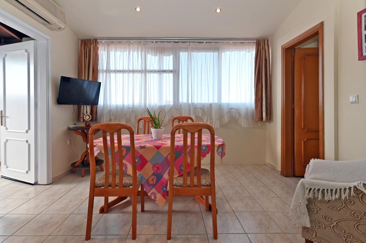 פראליה דיוניסיו Dionisos Palms Apartments מראה חיצוני תמונה