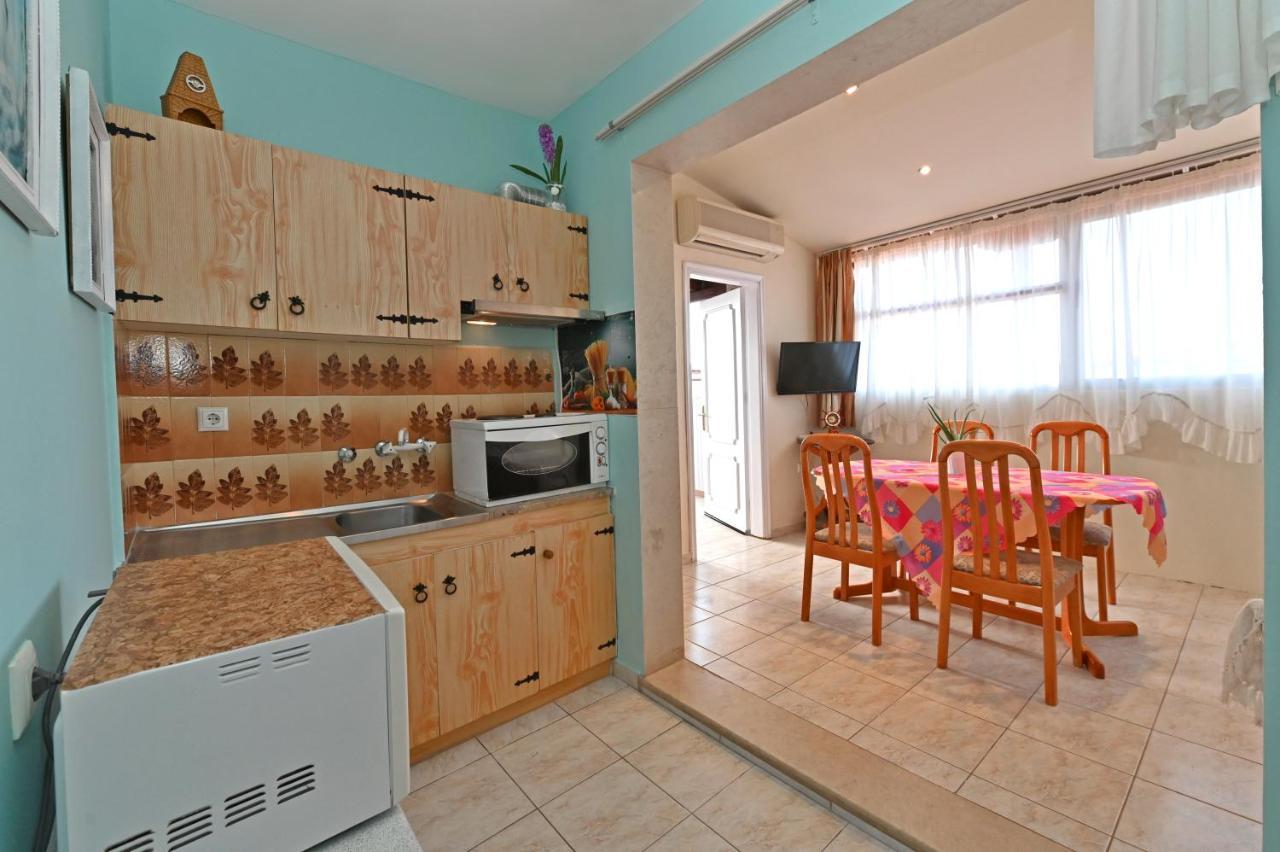 פראליה דיוניסיו Dionisos Palms Apartments מראה חיצוני תמונה