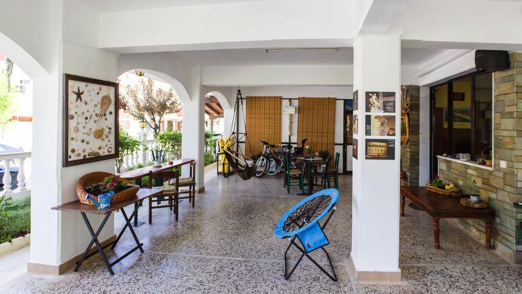 פראליה דיוניסיו Dionisos Palms Apartments מראה חיצוני תמונה