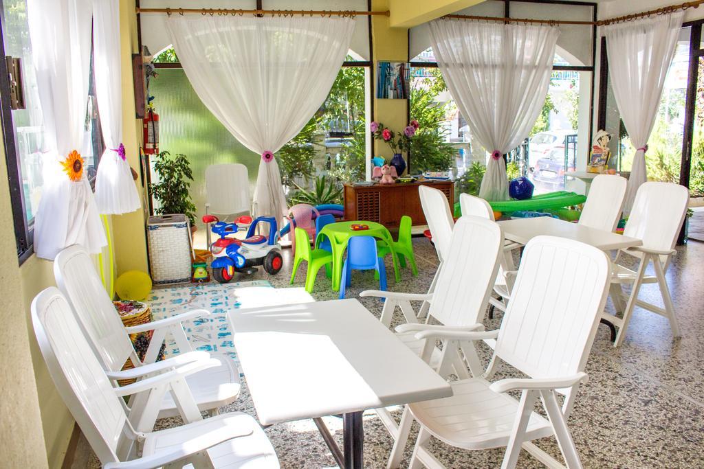 פראליה דיוניסיו Dionisos Palms Apartments מראה חיצוני תמונה