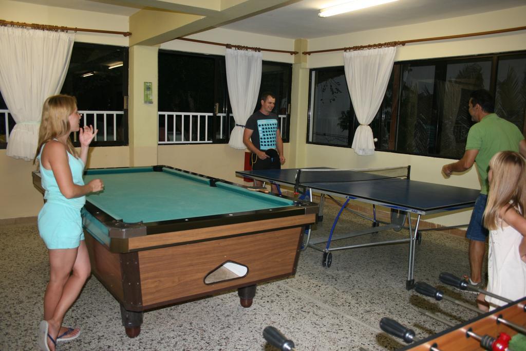 פראליה דיוניסיו Dionisos Palms Apartments מראה חיצוני תמונה