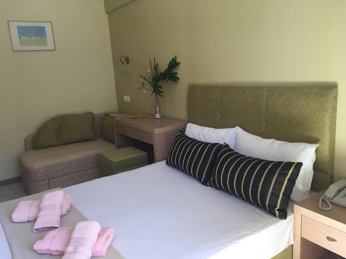 פראליה דיוניסיו Dionisos Palms Apartments מראה חיצוני תמונה